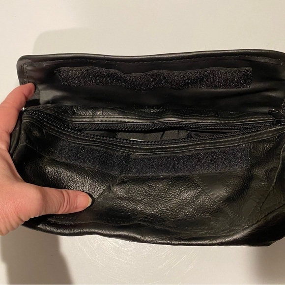 Black Buffalo Leather Windshield Bag - Picture 3 of 6